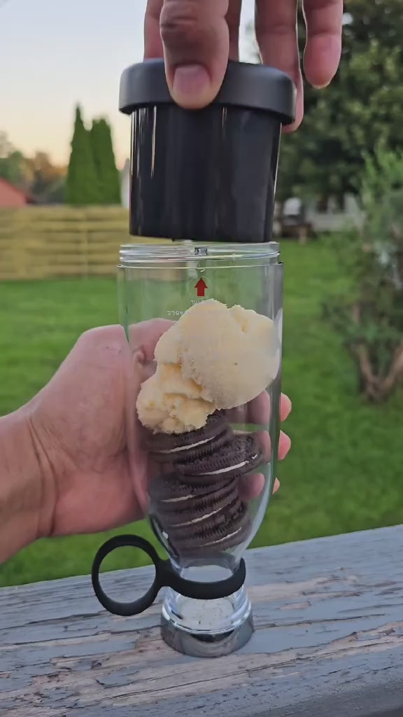 Load video: Fresh Smoothie